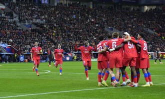 欧冠惨案！德甲冠军惨遭7-2狂胜，卫冕冠军取得6连胜