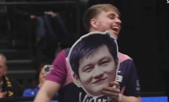 樊振东一人输两分，竟是队友莫雷加德故意要求他输球