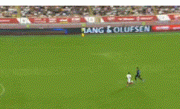 2-1，劳塔罗无敌吊射+博尼无敌一条龙破门，10人国米逆转法甲劲旅