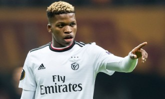 天空：伯恩利寻求补强四个位置，对本菲卡中场F-路易斯感兴趣