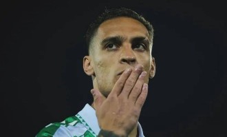 1亿水货觉醒！安东尼自降30%薪水也要逃离曼联真爱竟是这西甲队？红魔球迷集体破防了！