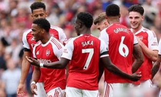 替补边锋成香饽饽，2200万报价引争议，阿尔特塔面临两难抉择