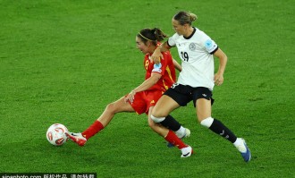 马里奥娜在阿森纳的首个赛季：荣耀与辉煌的传奇之旅