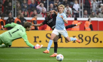 德甲第7轮：柏林联合VS门兴，伤病潮+防守漏洞谁先扛不住？